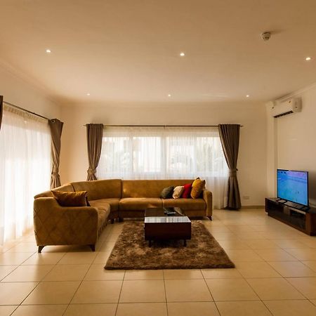 Accra Fine Suites - Holi Flats Airport Residential Exteriör bild